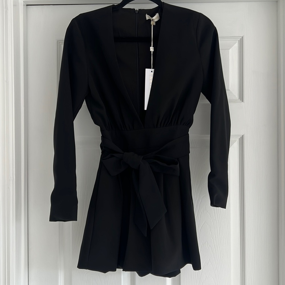 NWT RONNY KOBO Plunge Neckline Long Sleeve Belted Romper XS - Picture 4 of 8